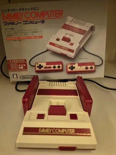 Famicom mini original Nintendo com 30 jogos. NES japonês