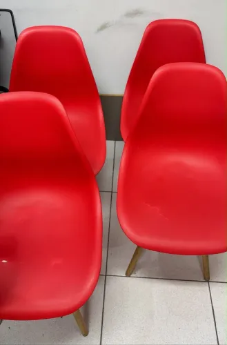 Pés para cadeiras