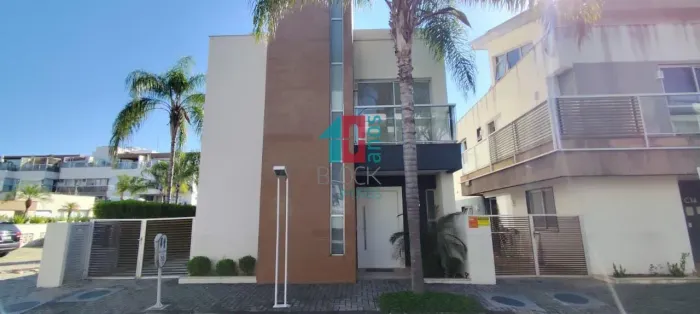 Recreio dos Bandeirantes | Casa de Condomínio 4 quartos, sendo 4 suites