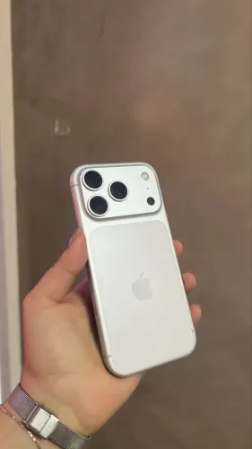 iPhone 17 Pro 256GB 100%