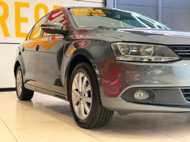 Volkswagen Jetta Comfortline 2.0 T.flex 8V 4P Tipt. 2012