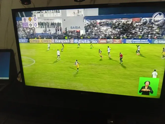 Vendo TV 32 polegadas semp