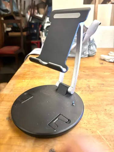 Suporte de mesa para celular