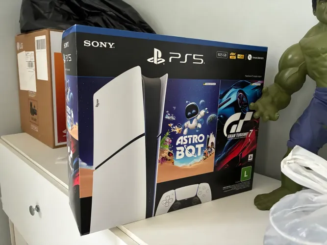 Ps5 slim na garantia ainda 2 meses de uso
