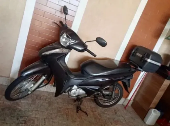 Vendo Honda Biz única dona