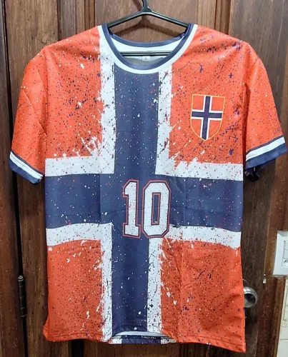 Camisa da seleção da Noruega. Tamanho G. Unissex. Linda! Buscar próximo a Doca.