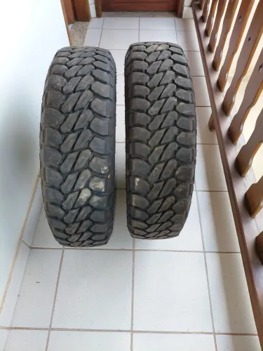 Pirelli Scorpions 215 80 16