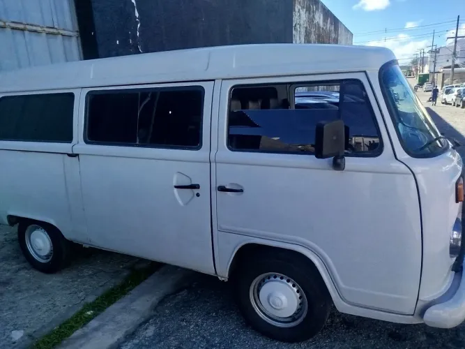 Volkswagen Kombi Standard 1.4 MI Total Flex 8V 2011