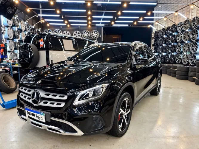 Mercedes-Benz GLA 200 Adv. 1.6/1.6 TB 16V Flex Aut. 2018
