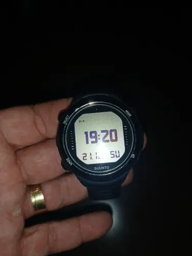 Computador de pulso SUUNTO D4I, preto semi novo! Faz cálculos de misturas Gasosas.