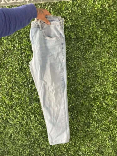 Calça jeans clara