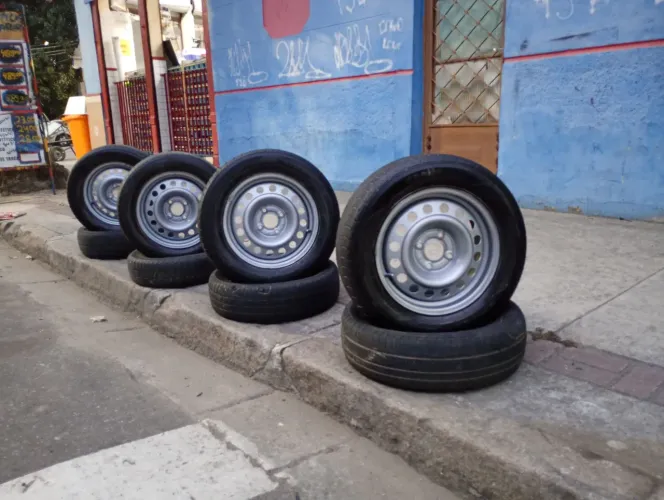 Rodas aro 14 c/ pneus de 4x100