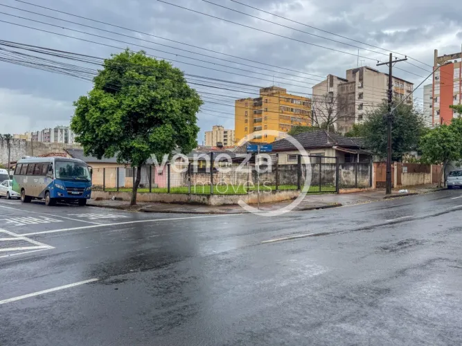 Terreno para alugar, 415 m² na região central de Londrina