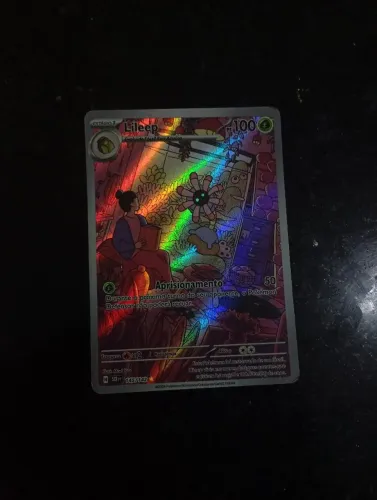 Vendo carta original do Pokémon Lileep, número 145/142