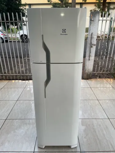 Geladeira Electrolux Duplex 261 Litros ( Frost Free )