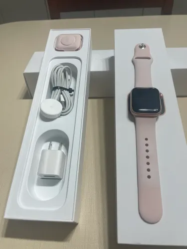Apple watch 5 Gold aluminum 