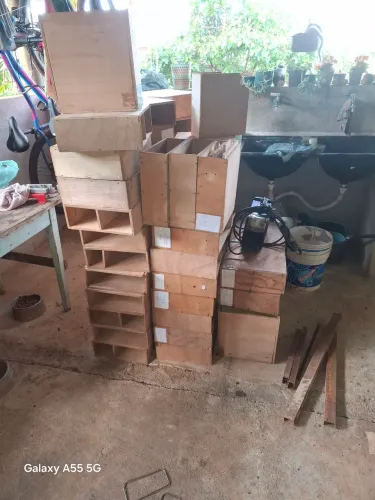 Vendo ou troco essas caixas ideal pra pequenos depósitos pequenas agropecuária