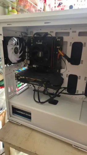 PC GAMER AMD
