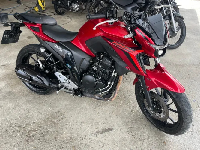 Fazer fz25