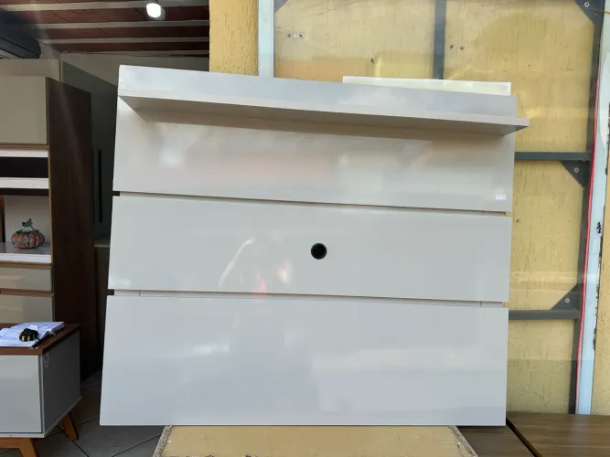 Painel para tv comprimento 1,36 altura 1,06