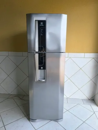 Geladeira Inox Electrolux 380 Litros