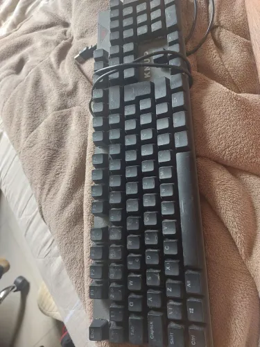 TECLADO MECÂNICO GAMER