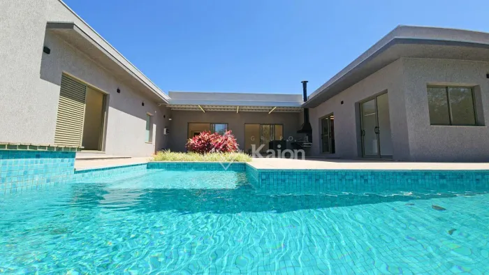 Casa à venda no Condomínio Residencial Primavera na cidade de Salto / SP