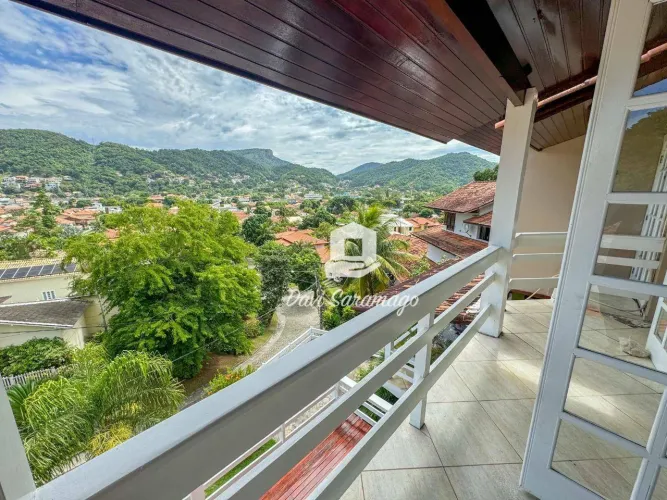 Linda Casa Condominio Ubá, 5 Quartos Vista Deslumbrante