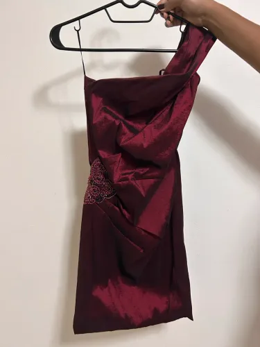 Vestido de festa - TAM P