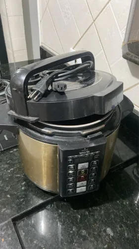 Panela de pressão elétrica