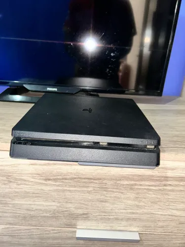 PS4 slim