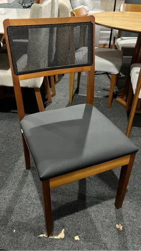 Mesa de Jantar com 4 cadeiras