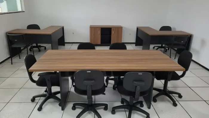 Mesa de reunião para sua empresa