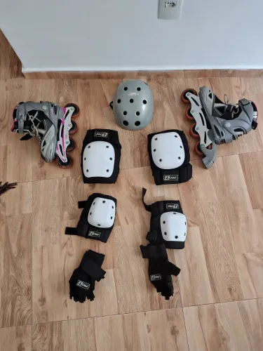 Vendo Patins Traxart Manhattan +mochila+ kit de segurança.<br>Rio de Janeiro, Centro<br>600,00
