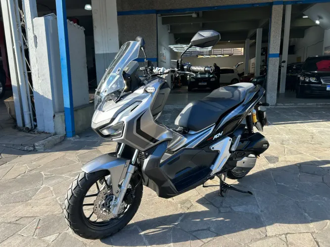 Honda ADV ÚNICO DONO 