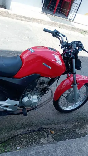Vendo essa moto