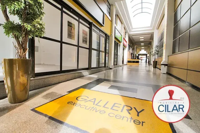 Ponto comercial espaçoso no Centro de Curitiba: 127m² privativos