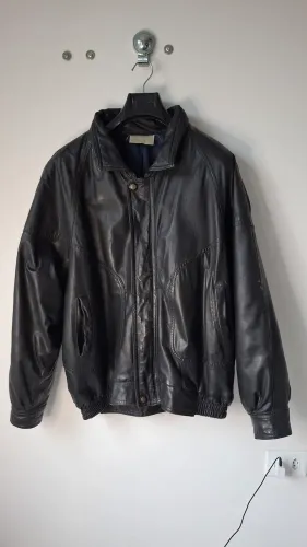 Jaqueta antiga de couro anos 80
