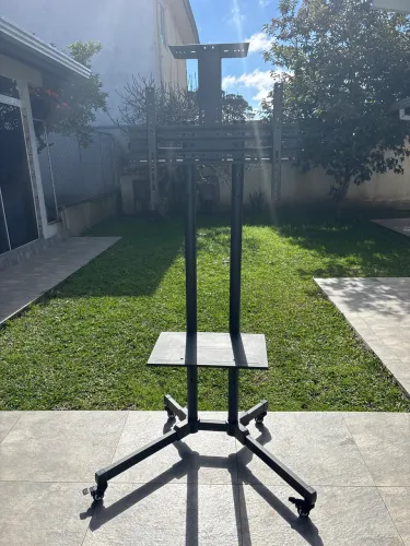 Suporte roda para tv