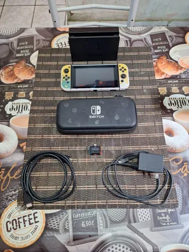 VENDO NINTENDO SWITCH V1 DESBLOQUEADO POR 1.400,00. WHATSAPP *.