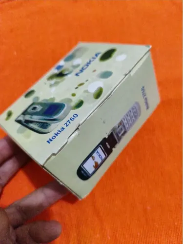 Celular nokia 2760 novo, nunca usado.
