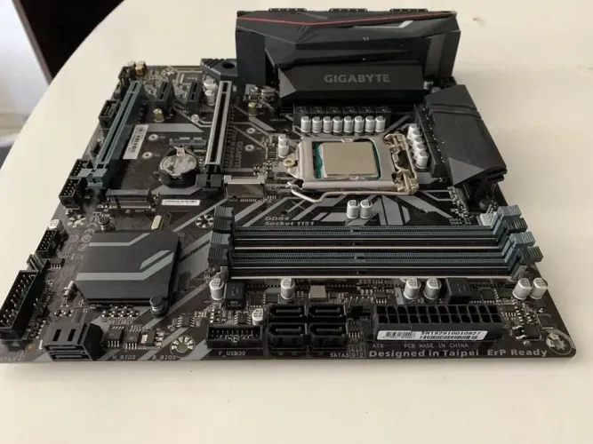 Kit upgrade i7 9700kf+ gigabyte z390