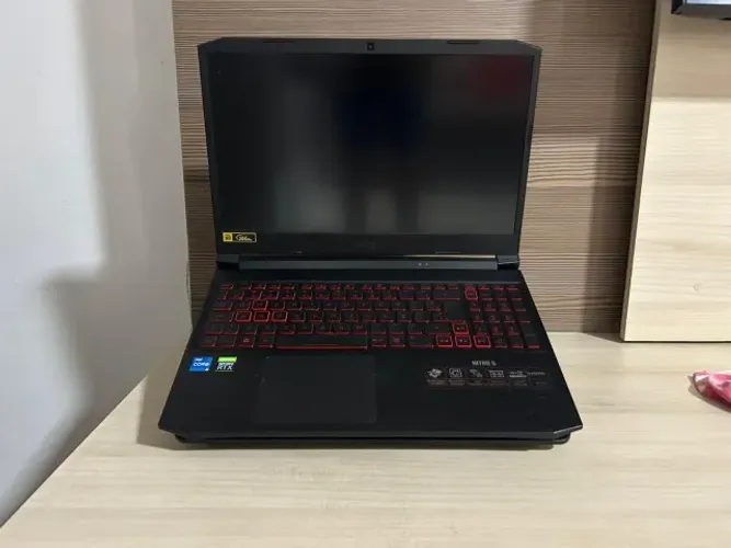 Acer Nitro 5 i5 11400H 16GB RAM 512GB SSD RTX 3050 + Base Ventilada NBC-50