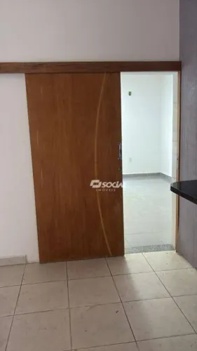 imóvel bem localizado bairro s. João Bosco, frente para praça.