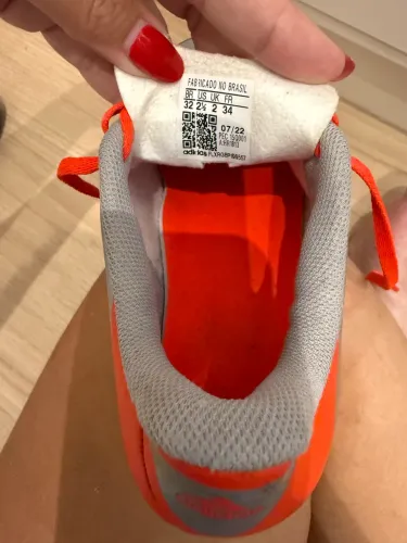 Chuteira adidas n 32