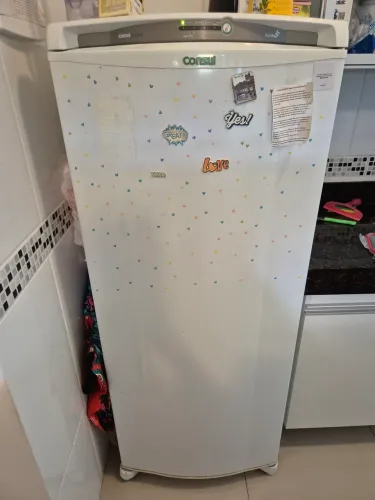 Vendo geladeira muito nova