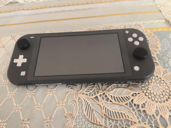 Vendo Nintendo Switch Lite