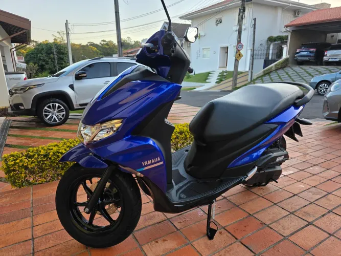 Yamaha Fluo 2025 com apenas 1.925 km