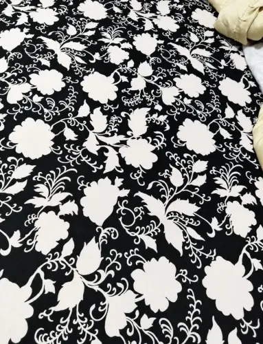 Vende-se cama box solteiro