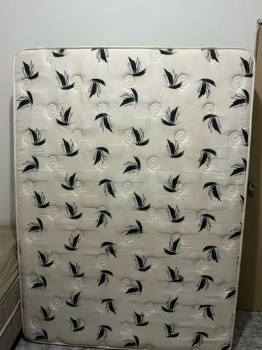 Colchão de casal Vêneto ótimo estado!